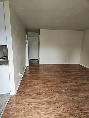 410 Redwood Ave Photo 1