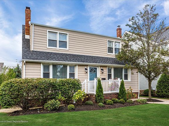 2nd image of 107 Seaside Pl