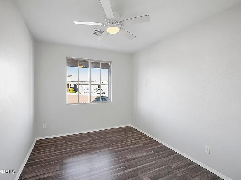 7135 W Rancho Dr — Photo 6