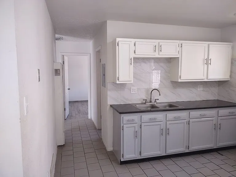 436 Rhode Island St NE #2 — Photo 3