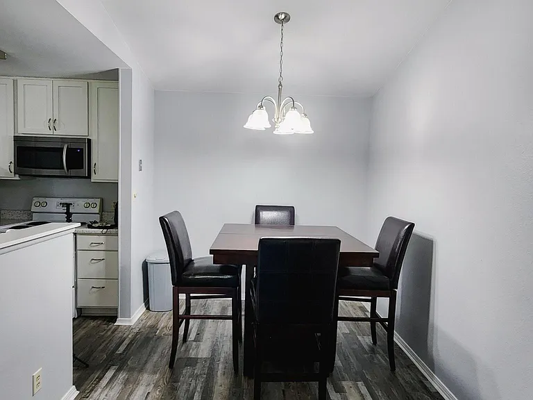 601 E Burgess Rd #D7 — Photo 5
