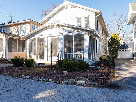 2nd image of 170 Jasmine Ave