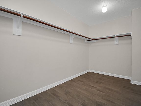3rd image of 6206 Vallejo Ct