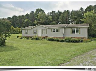 5740 Loyd Hoke Dr, Conover, NC 28613