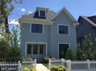 10007 Fleming Ave, Bethesda, MD 20814