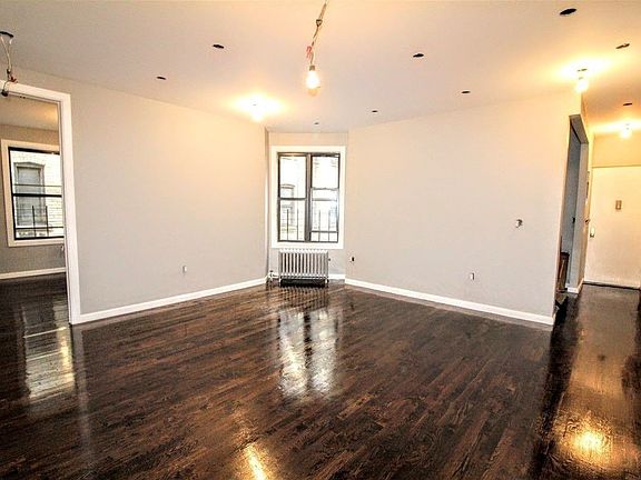 5th image of 2290 Andrews Ave APT 1E