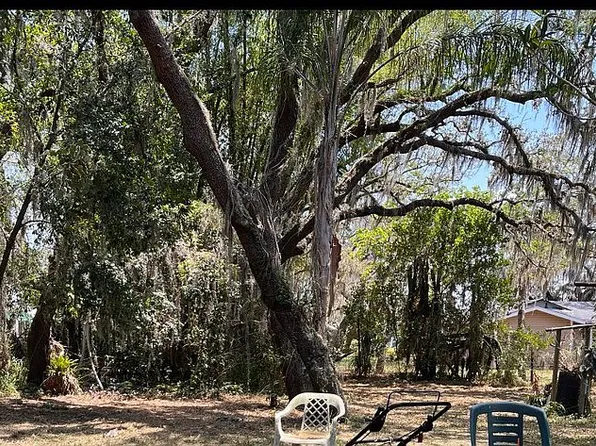 915 S Waldron Ave, Avon Park, FL 33825