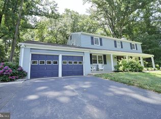 8 Arthur Dr, Hockessin, DE 19707