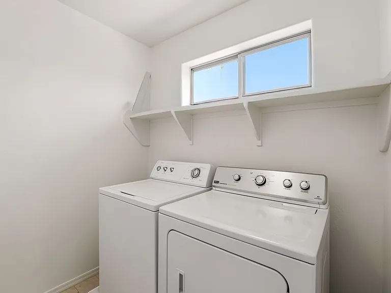 1231 S Amber St — Photo 22