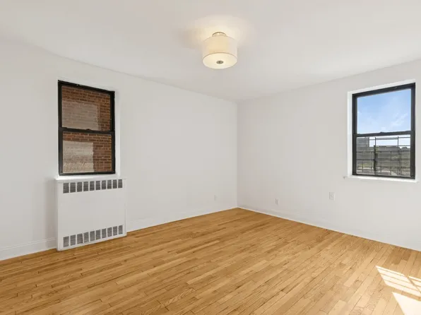 90 Park Terrace East image 7 of 9