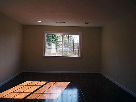 4th image of 1147 Sabal Ct