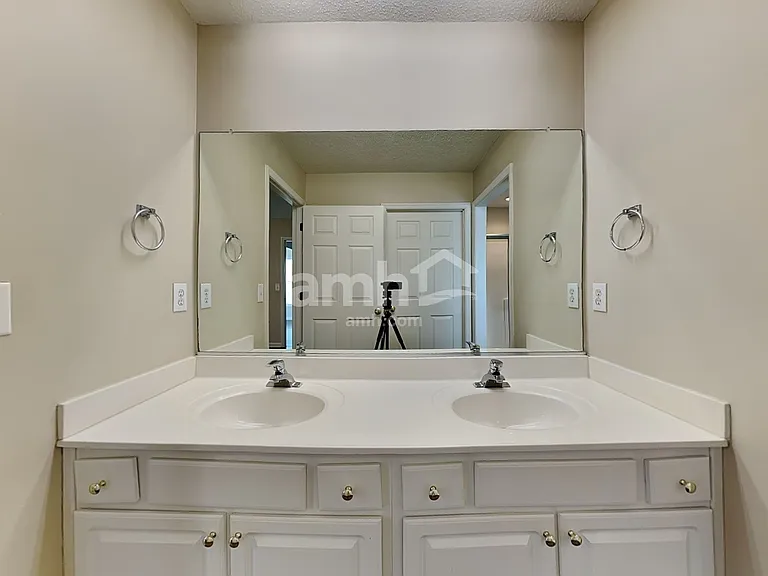 115 Bristol View Cir — Photo 11