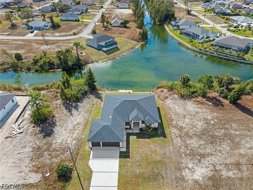4 bed, 3.0 bath, 2128 sqft, $2,700 — Photo 3