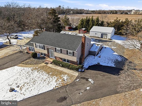 5th image of 55 Plymouth Rd