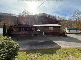 46 Laurel Crk, Lenore, WV
