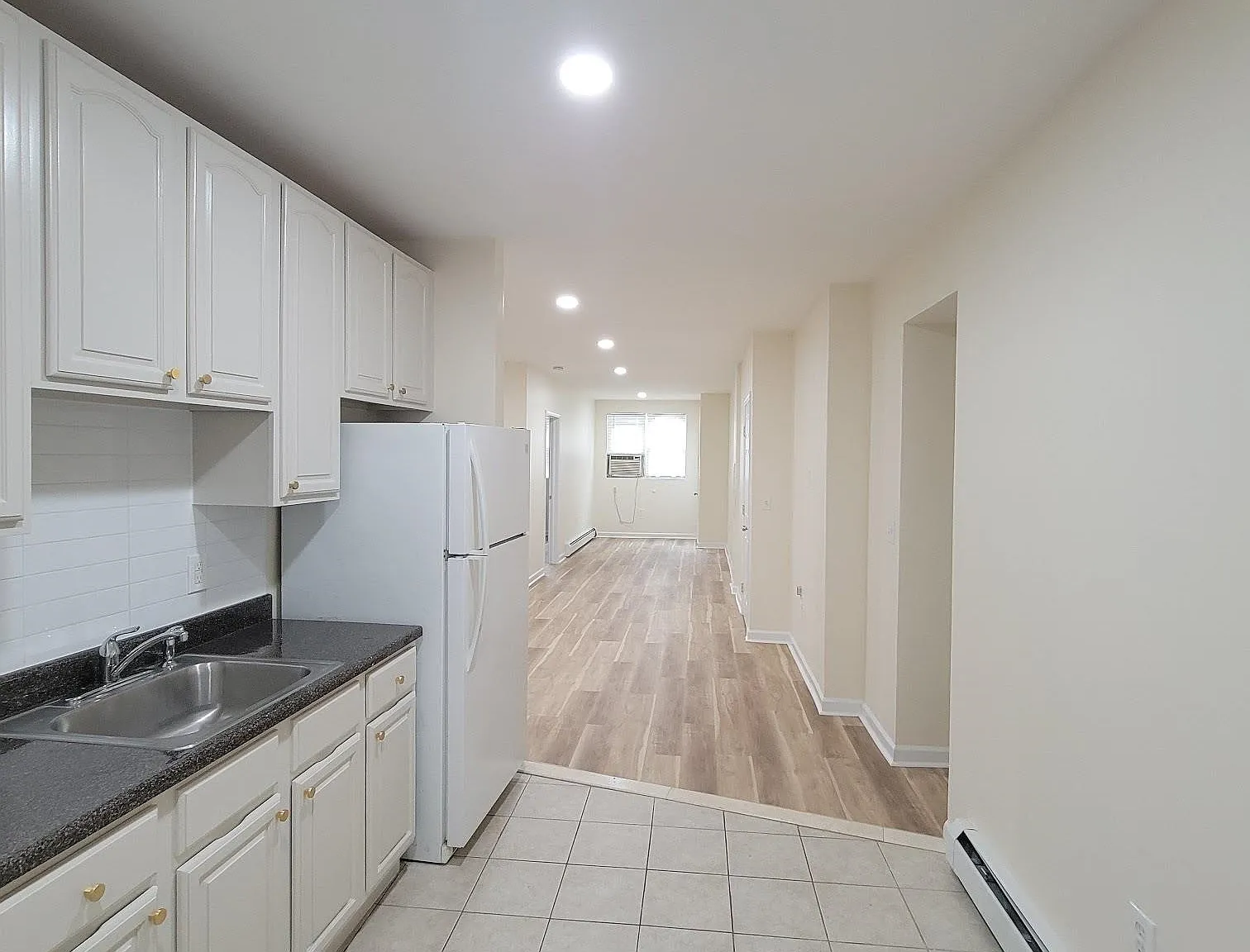1 bed, 1.0 bath, 800 sqft, $2,200 — Photo 4