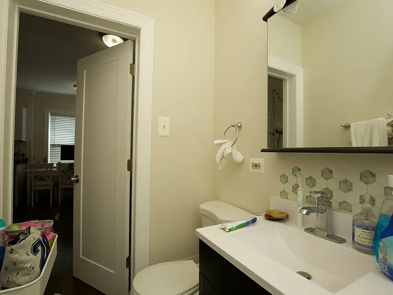 3817 N Greenview Ave #W2 — Photo 16