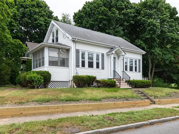 1402 S Broadway, East Providence, RI 02914