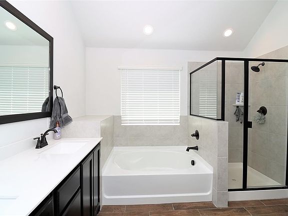 5th image of 1506 Blanco Trl