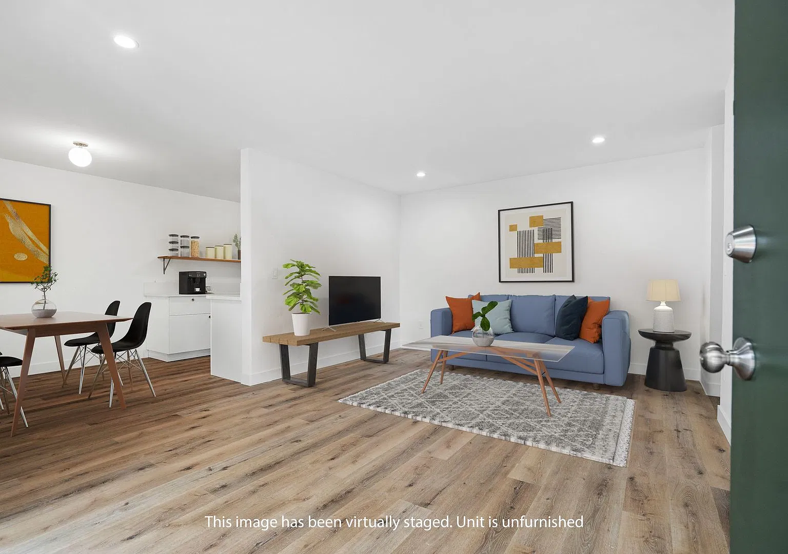 Individual Bungalows: All 1 Bedroom/ 1 Bath Units All With Large Private Yards. — Photo 3