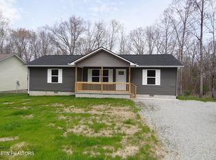 1041 Flathead Rd, Crossville, TN 38572