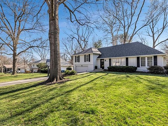 3rd image of 8016 Juniper Dr