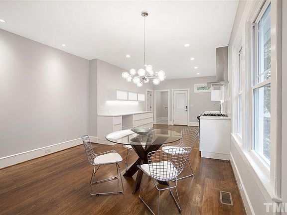 5th image of 113 N Hyde Park Ave