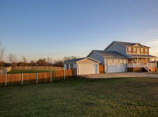 70 Kiersten Ct, Vine Grove, KY 40175