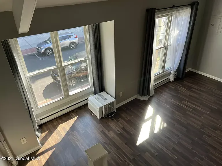 106 Morris St #2 — Photo 3