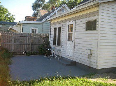 3rd image of 609 Hall Ave