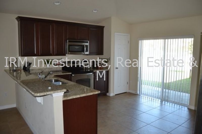 2nd image of 615 Brandy Oaks Loop