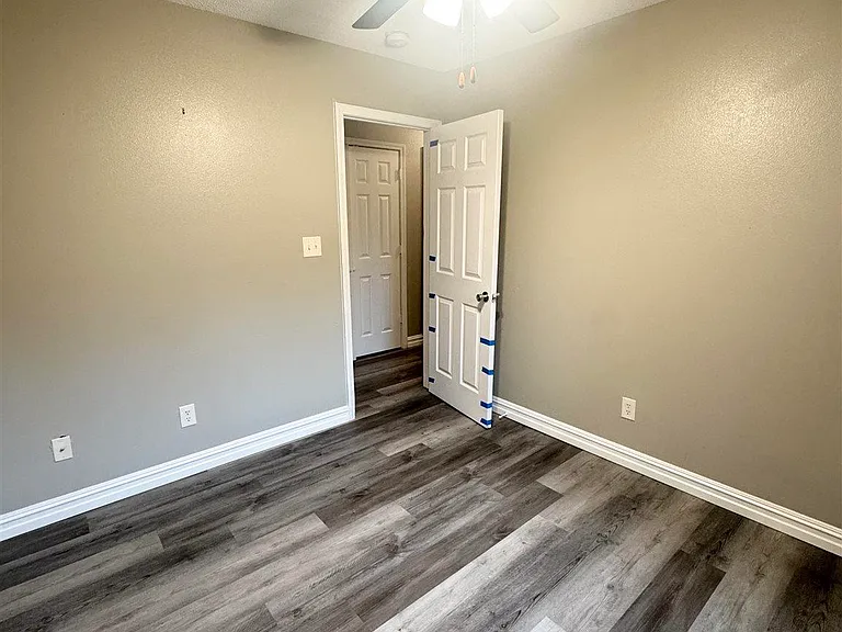 615 N A St — Photo 15