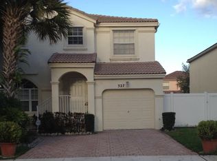 327 NW 159th Ave, Pembroke Pines, FL 33028
