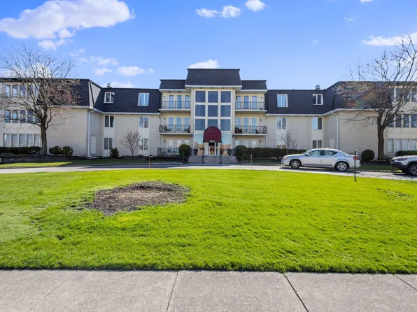 8831 Harrison Ave Unit 303, Munster, IN 46321
