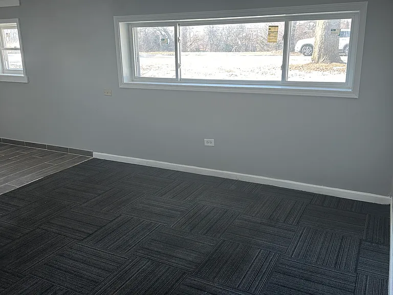1091 Ash Dr #1 — Photo 5