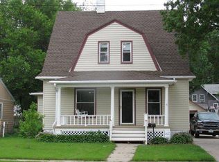654 E 10th St, York, NE 68467