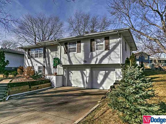 3rd image of 11068 Oakbrook Dr
