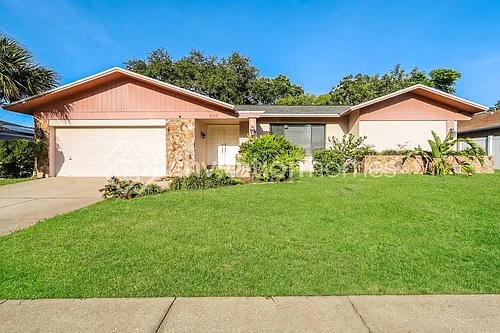 500 Hadley Dr Photo 1