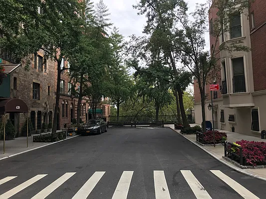 Rented by JSG Realty Corp | media 26