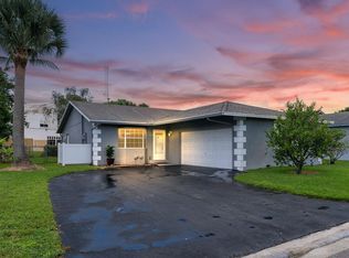 8822 NW 75th Ct, Tamarac, FL 33321