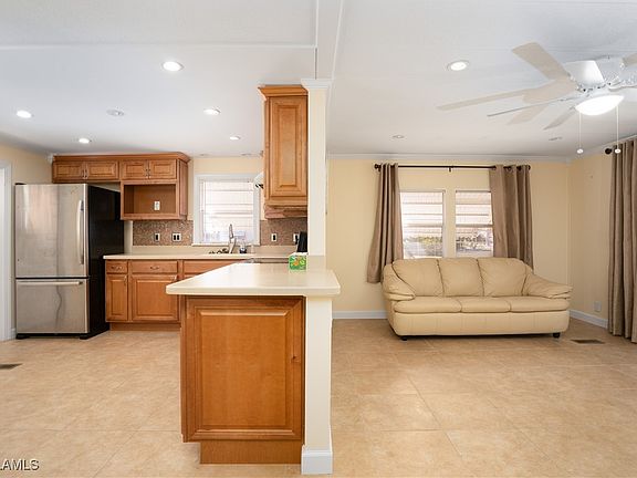 2nd image of 4 Lake Diane Dr