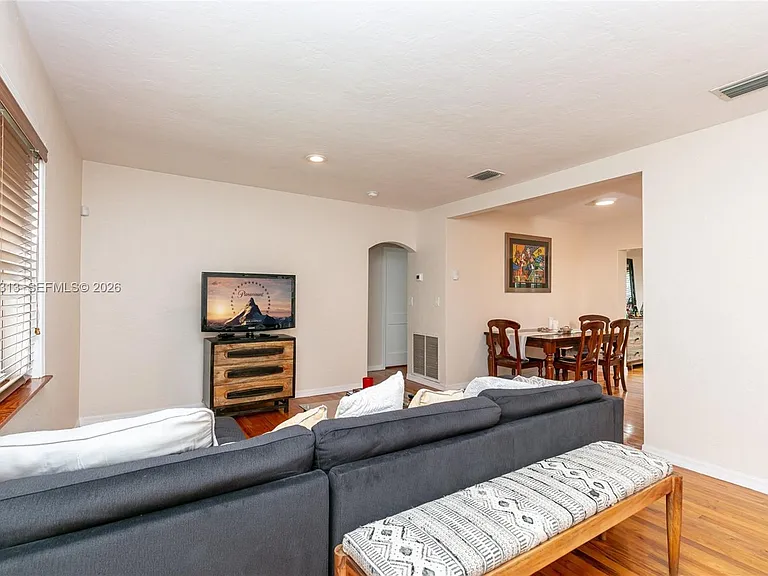 5760 SW 51st St — Photo 9
