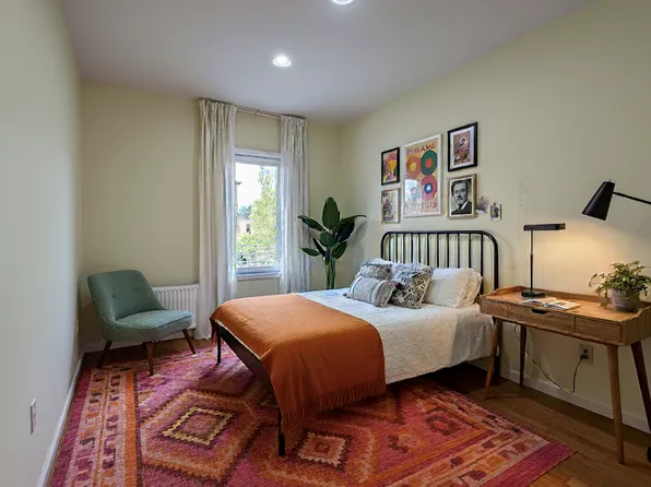 69-31 Myrtle Avenue image 3 of 15