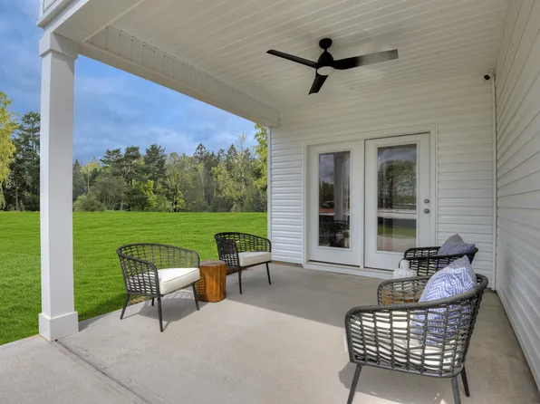 346 Welbeck Rd, Lexington, SC 29073