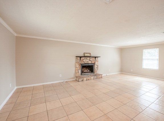 4th image of 3024 Silverwood Dr
