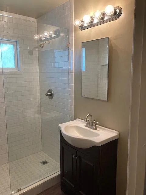 2 bed, 850 sqft, $1,975 — Photo 4