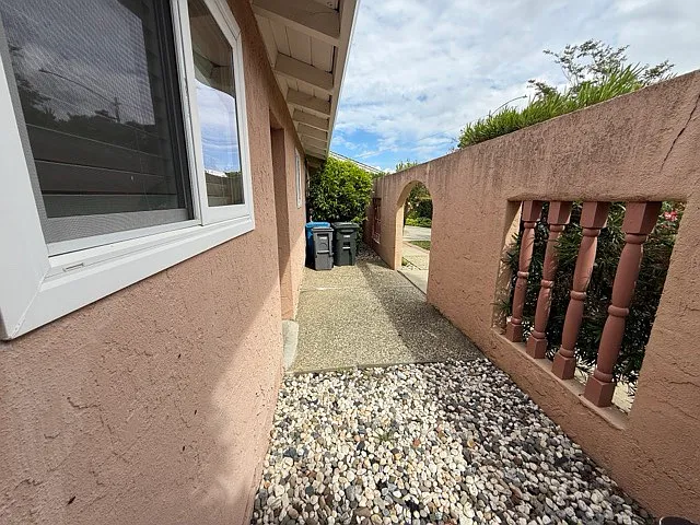22841 Medina Ln #B — Photo 20
