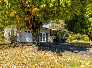 114 Verdun Rd, Oneida, TN 37841