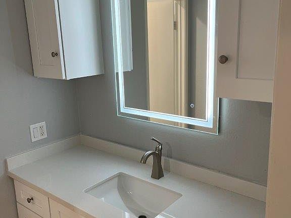 5th image of 3714 31st St APT 3