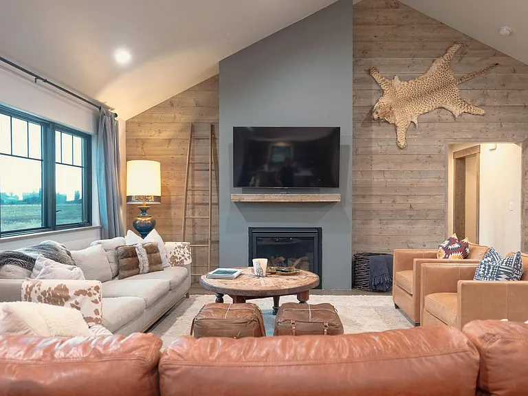 9388 Connor Dr — Photo 3